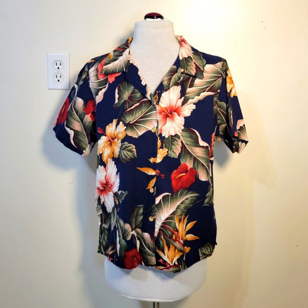 Young Hawaiian (Women's L) Vintage Colorful Floral Hawaiian Button-down Shirt